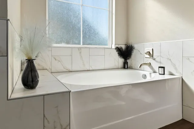 a close view of sink