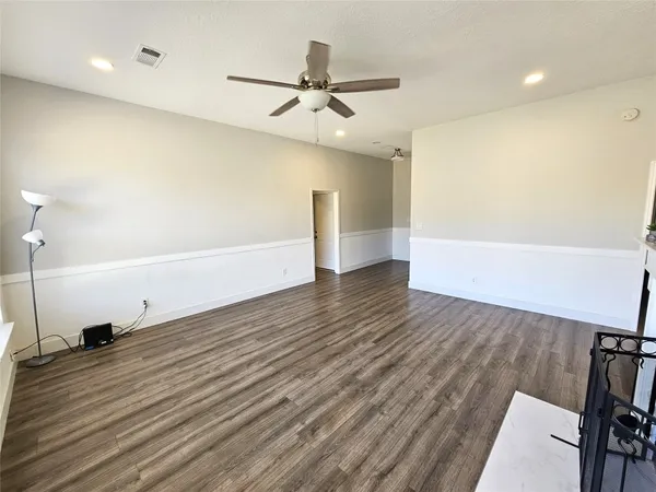 $2,100 | 19734 Glenfinch Lane, Spring, TX 77379