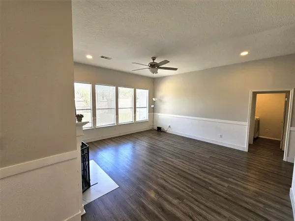 $2,100 | 19734 Glenfinch Lane, Spring, TX 77379