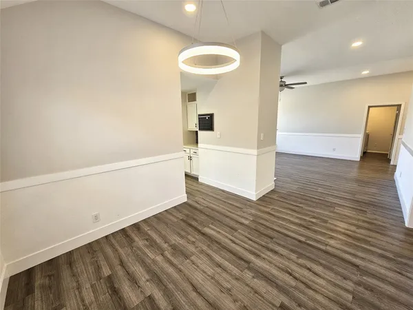 $2,100 | 19734 Glenfinch Lane, Spring, TX 77379