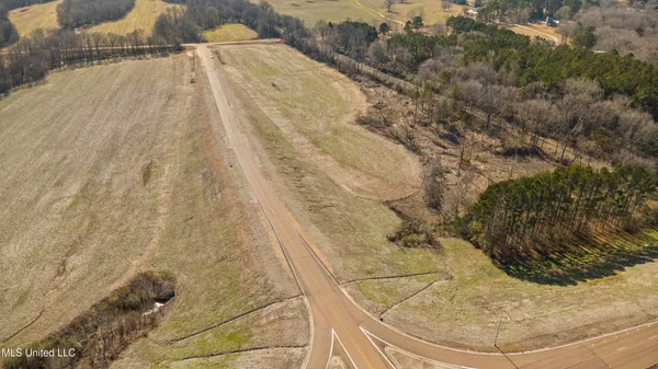 $980,000 | Holmes Road, Senatobia, MS 38668