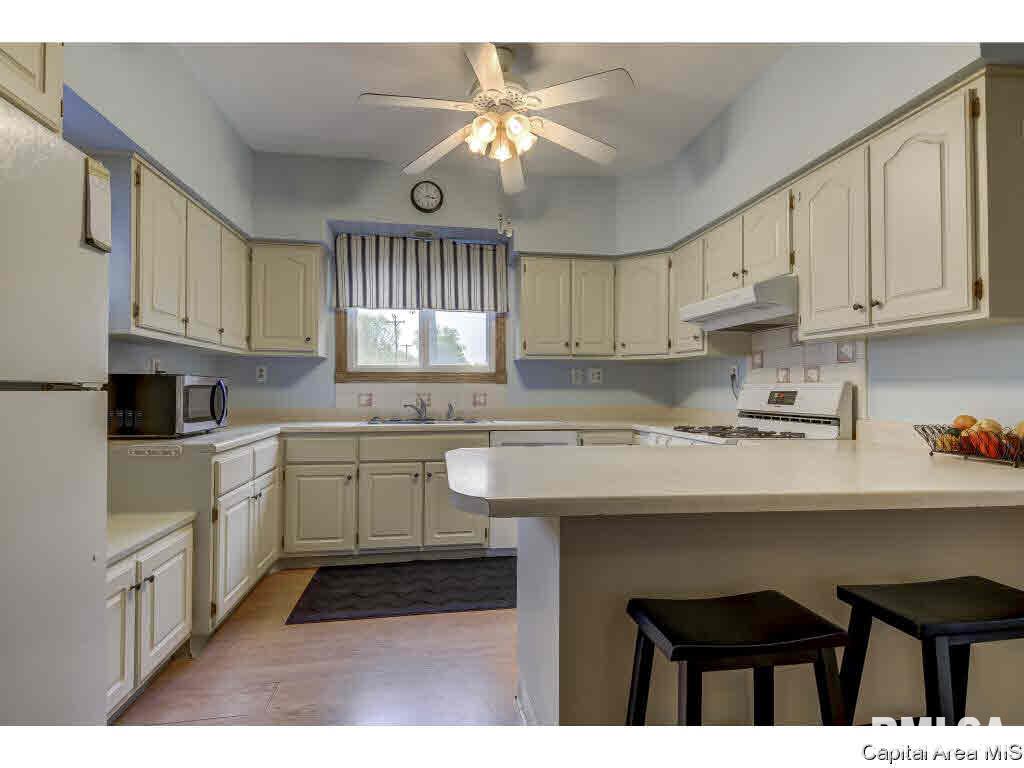 1608 South College Street Springfield, IL 62704 - Photo 11 of 36 Gallery Image 11