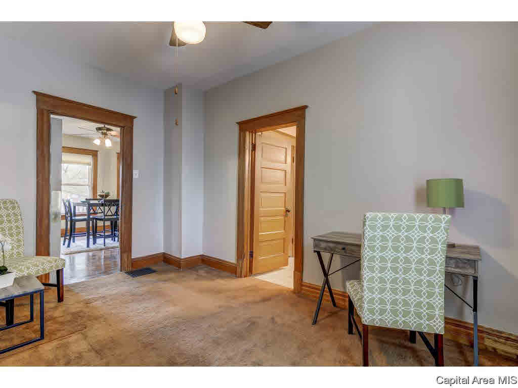 1608 South College Street Springfield, IL 62704 - Photo 18 of 36 Gallery Image 18