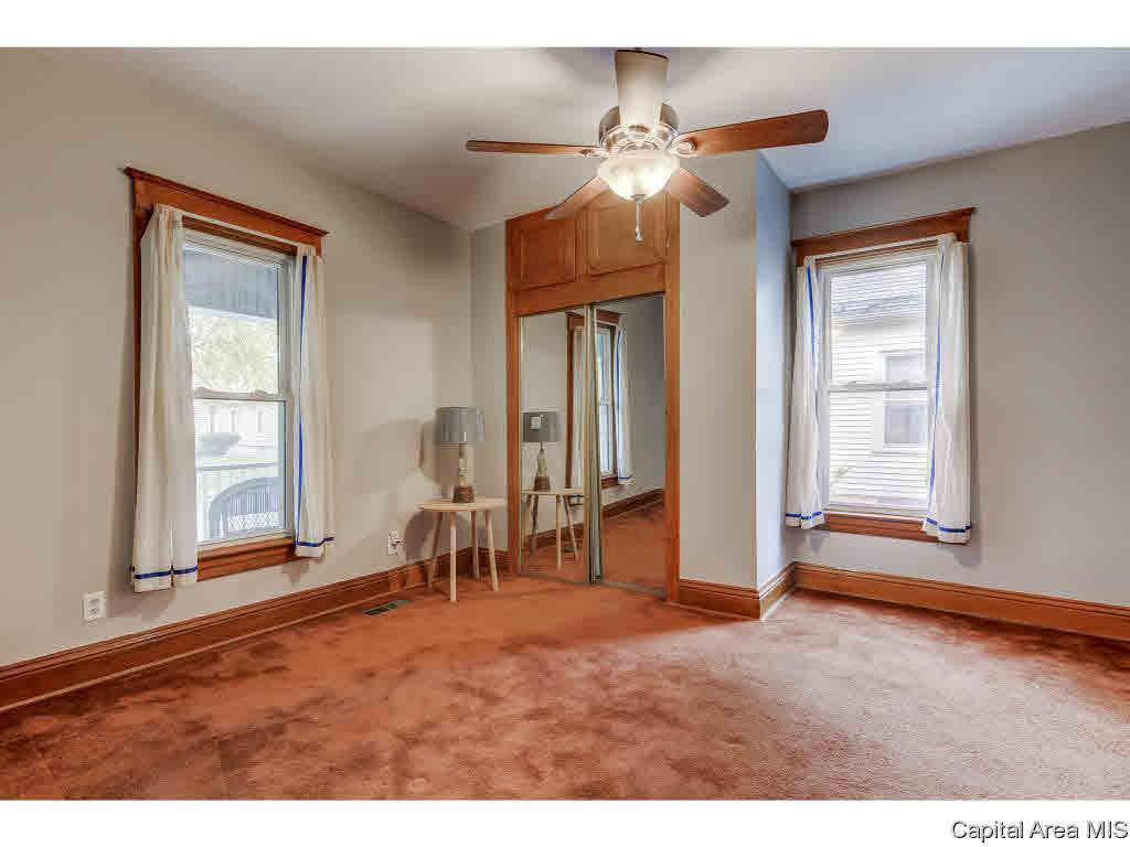 1608 South College Street Springfield, IL 62704 - Photo 19 of 36 Gallery Image 19