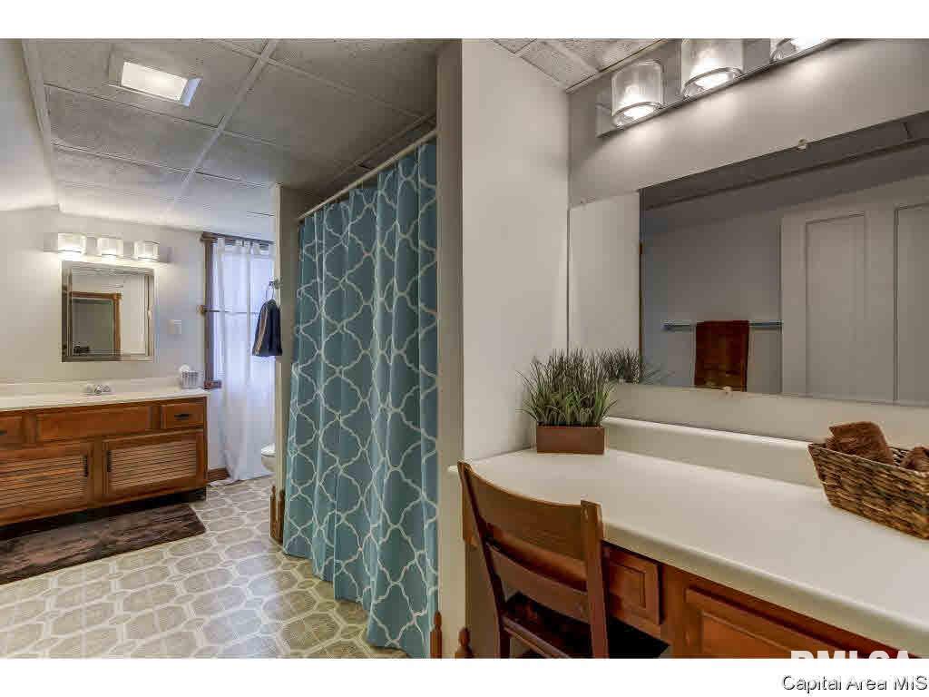 1608 South College Street Springfield, IL 62704 - Photo 29 of 36 Gallery Image 29