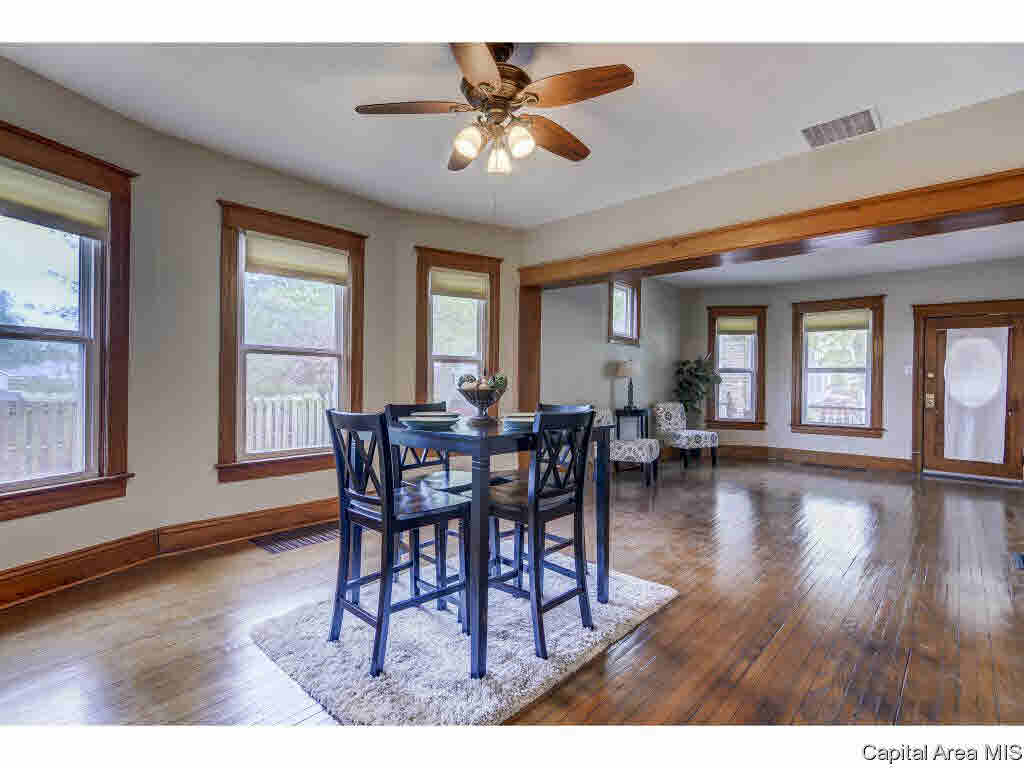 1608 South College Street Springfield, IL 62704 - Photo 9 of 36 Gallery Image 9