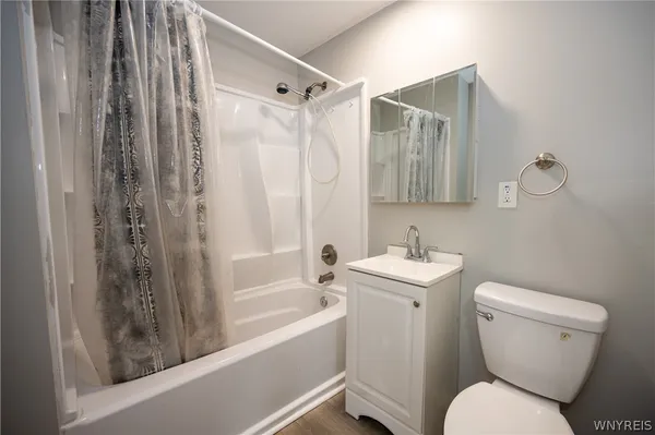 $215,000 | 315 East Park Drive, Tonawanda, NY 14150