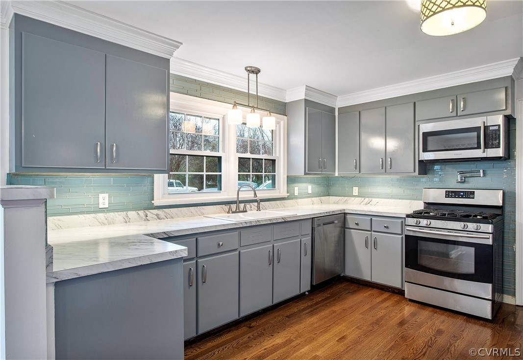 13007 Lewis Road Chester, VA 23831 - Photo 11 of 37 Kitchen