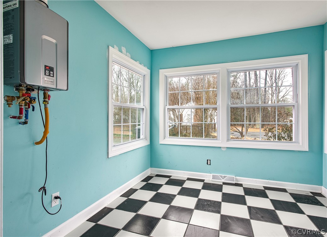 13007 Lewis Road Chester, VA 23831 - Photo 17 of 37 Bonus Room or Utility room located off of Laundry