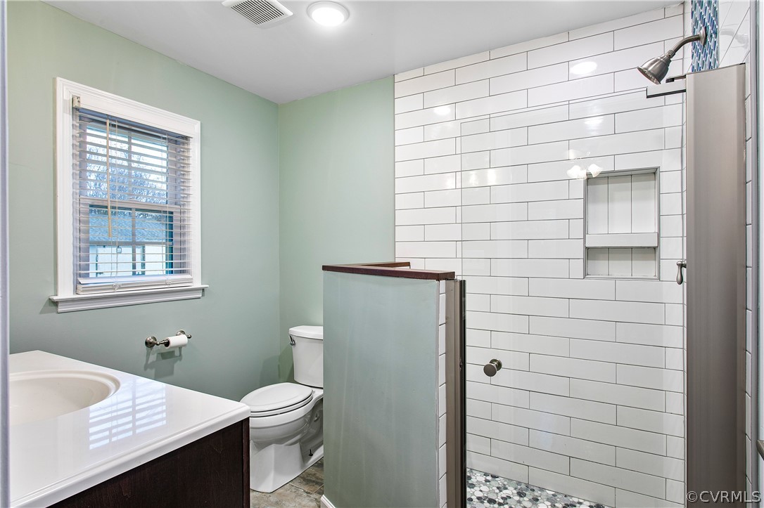 13007 Lewis Road Chester, VA 23831 - Photo 20 of 37 Primary Bath