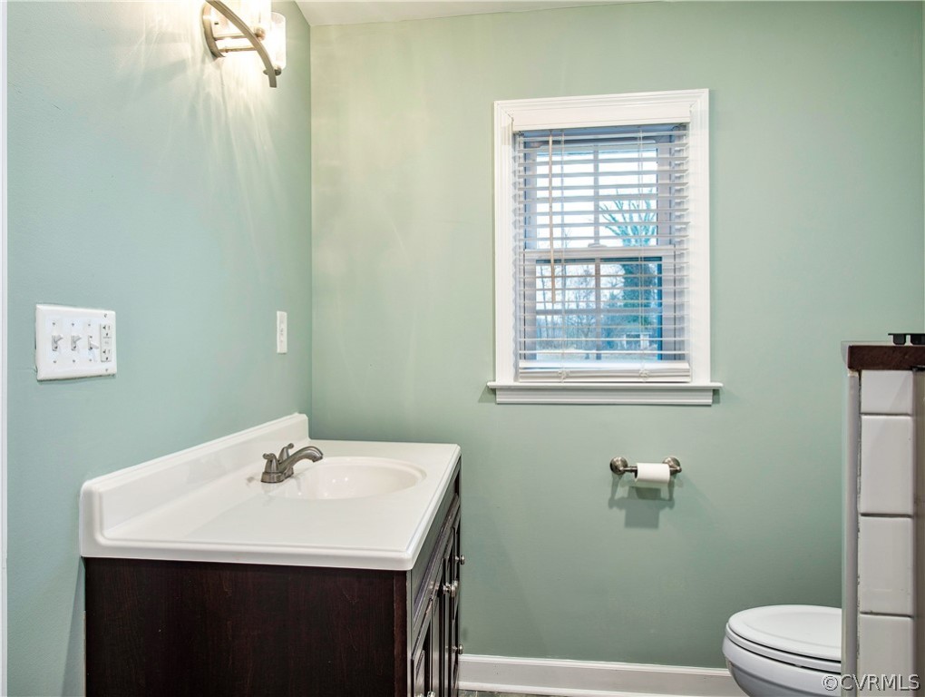 13007 Lewis Road Chester, VA 23831 - Photo 21 of 37 Primary Bathroom
