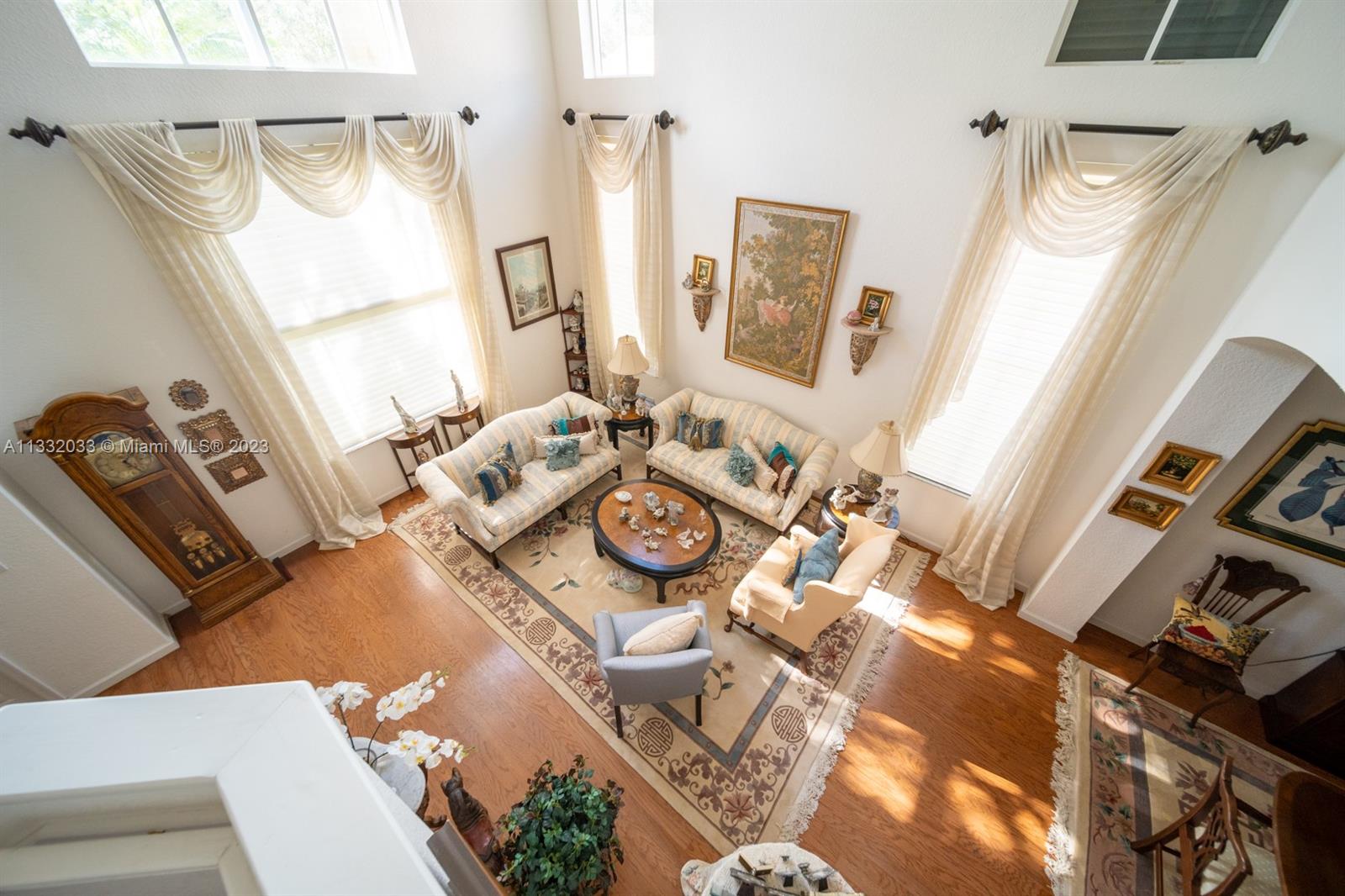 3961 Nighthawk Drive Weston, FL 33331 - Photo 14 of 35 a view of a couch in a balcony