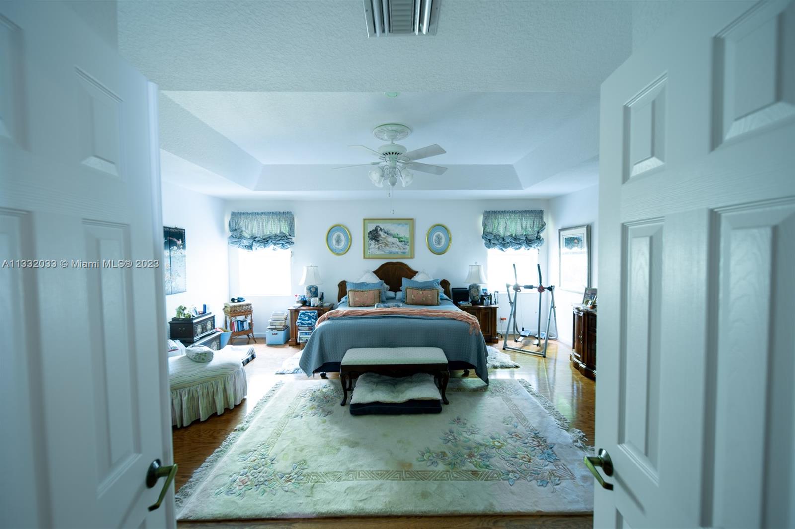 3961 Nighthawk Drive Weston, FL 33331 - Photo 22 of 35 a living room with furniture and a rug