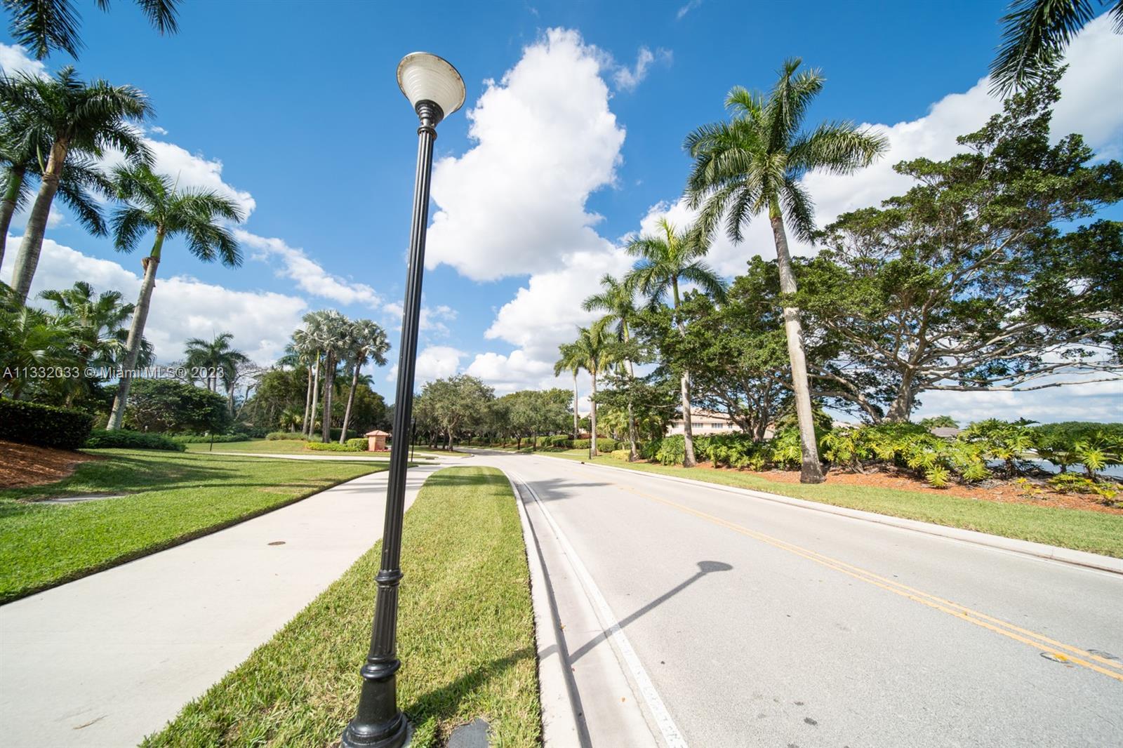 3961 Nighthawk Drive Weston, FL 33331 - Photo 29 of 35 a view of a garden