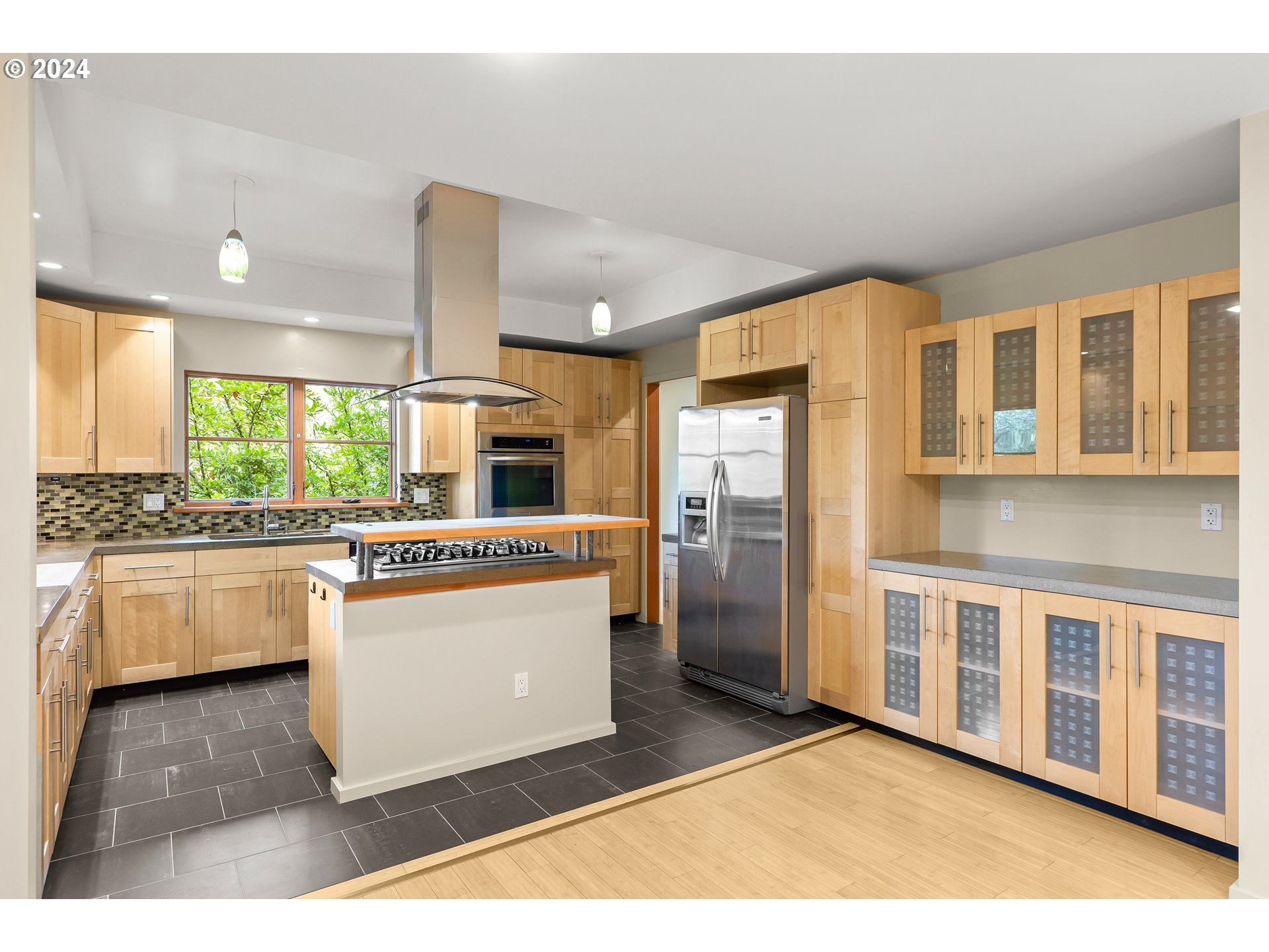 1442 Southwest Taylors Ferry Road Portland, OR 97219 - Photo 11 of 43 Gallery Image 11