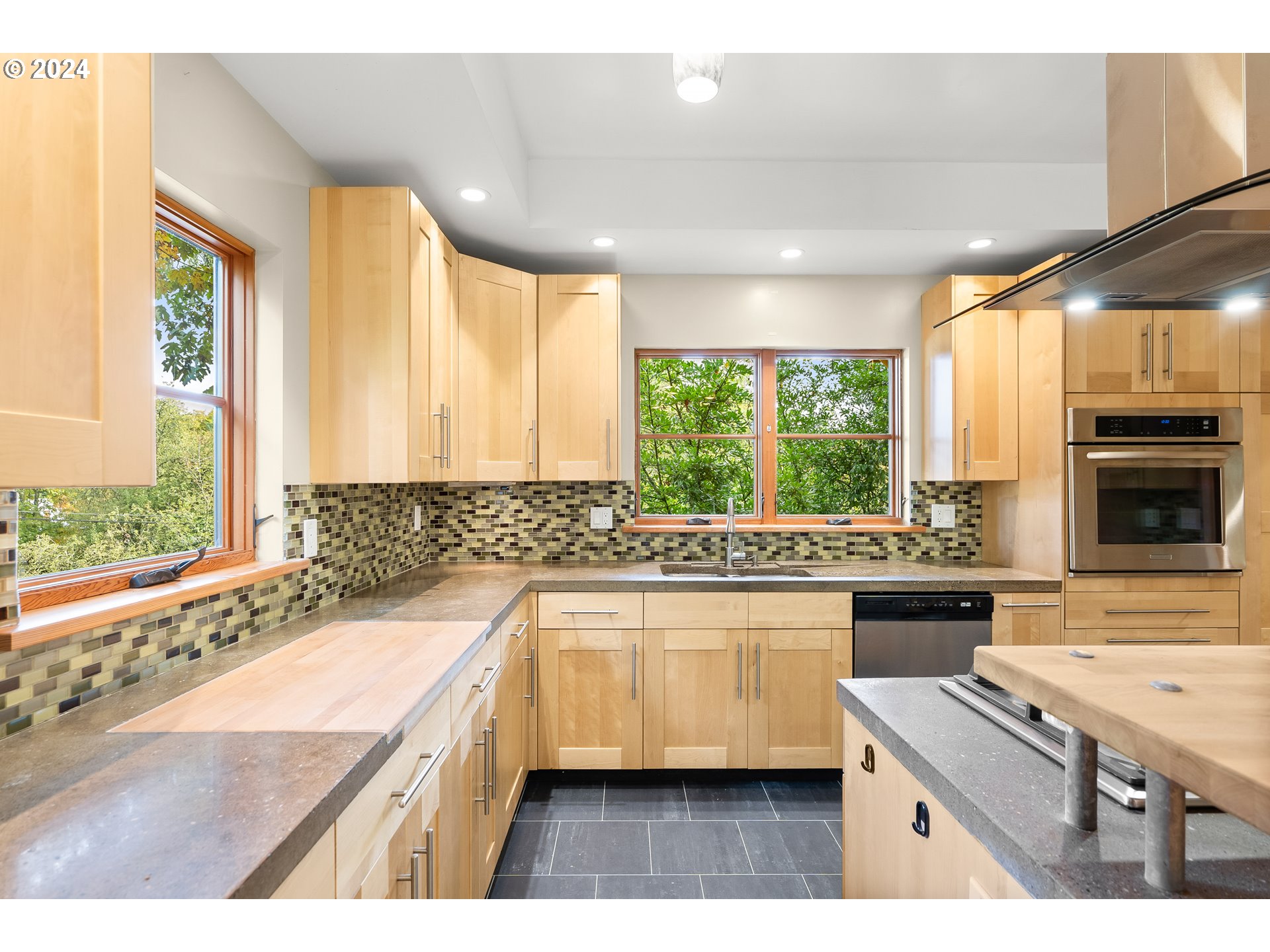 1442 Southwest Taylors Ferry Road Portland, OR 97219 - Photo 13 of 43 Gallery Image 13