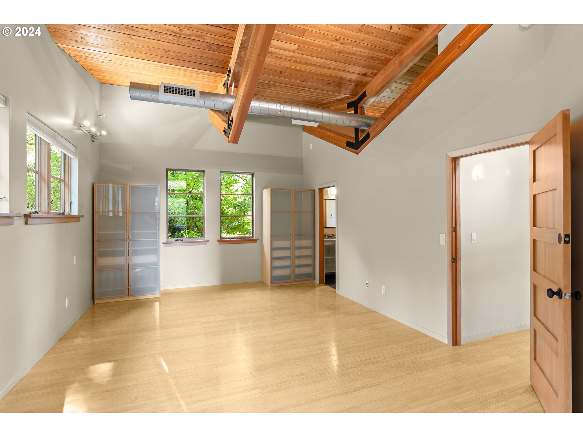 1442 Southwest Taylors Ferry Road Portland, OR 97219 - Photo 19 of 43 Gallery Image 19