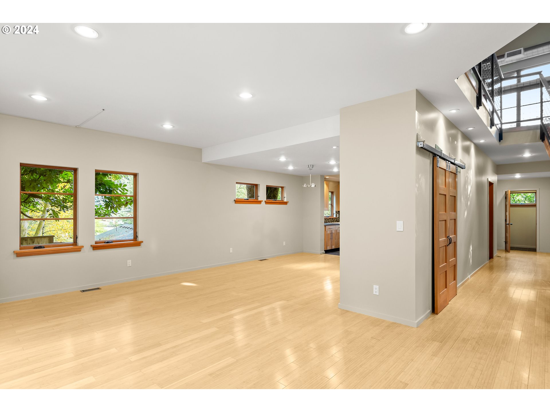 1442 Southwest Taylors Ferry Road Portland, OR 97219 - Photo 7 of 43 Gallery Image 7