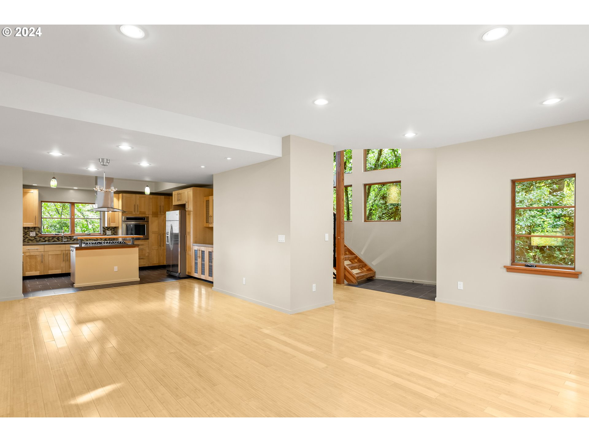 1442 Southwest Taylors Ferry Road Portland, OR 97219 - Photo 8 of 43 Gallery Image 8
