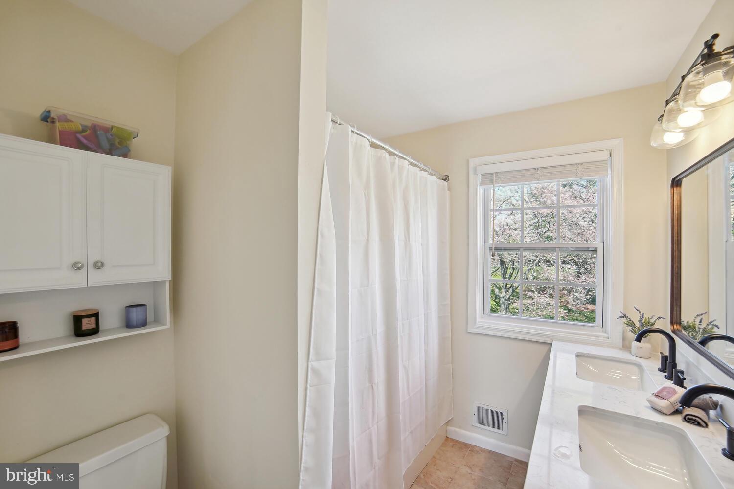 1915 Longmead Road Silver Spring, MD 20906 - Photo 23 of 52 Primary bathroom