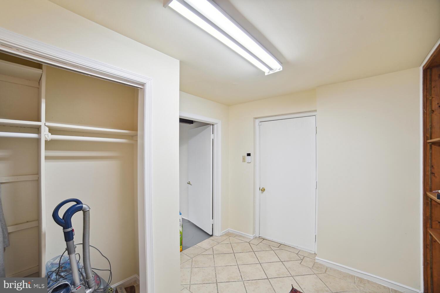 1915 Longmead Road Silver Spring, MD 20906 - Photo 37 of 52 Inside access to the attached garage
