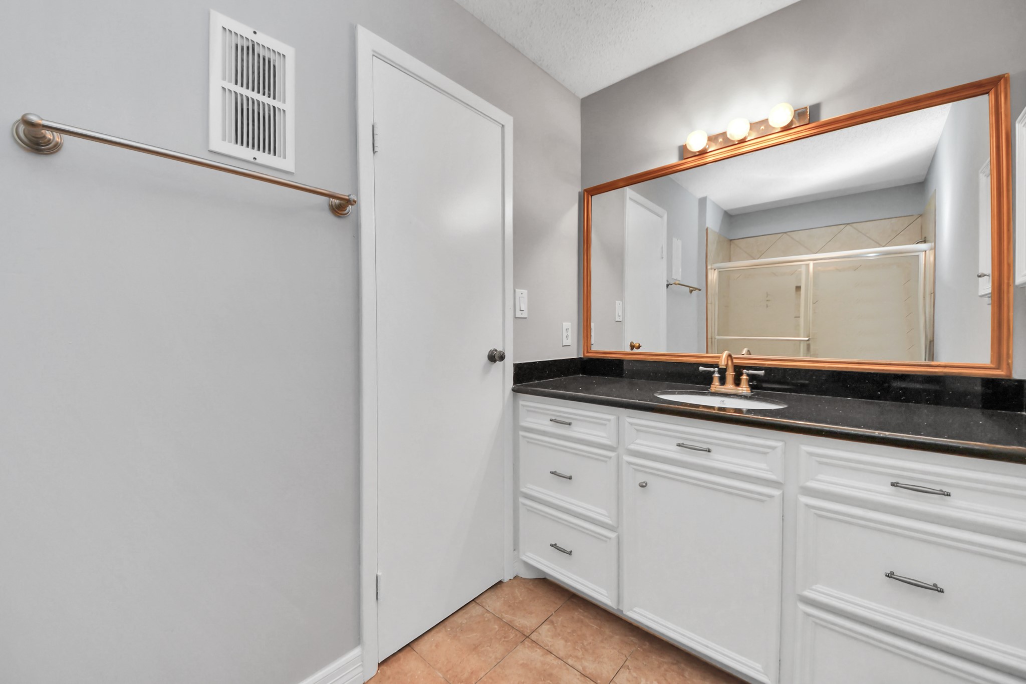 6601 Sands Point Drive, Unit 30 Houston, TX 77074 - Photo 15 of 29
