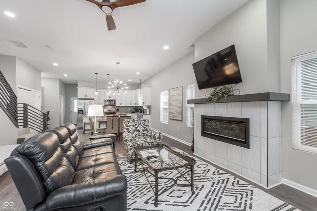 $2,500 | 2118 Pleasant Street, Indianapolis, IN 46203