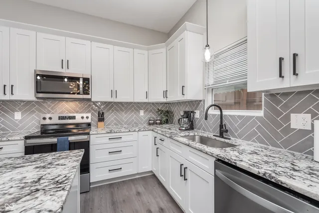 $2,500 | 2118 Pleasant Street, Indianapolis, IN 46203