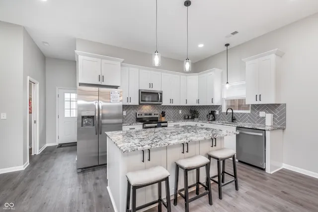 $2,500 | 2118 Pleasant Street, Indianapolis, IN 46203