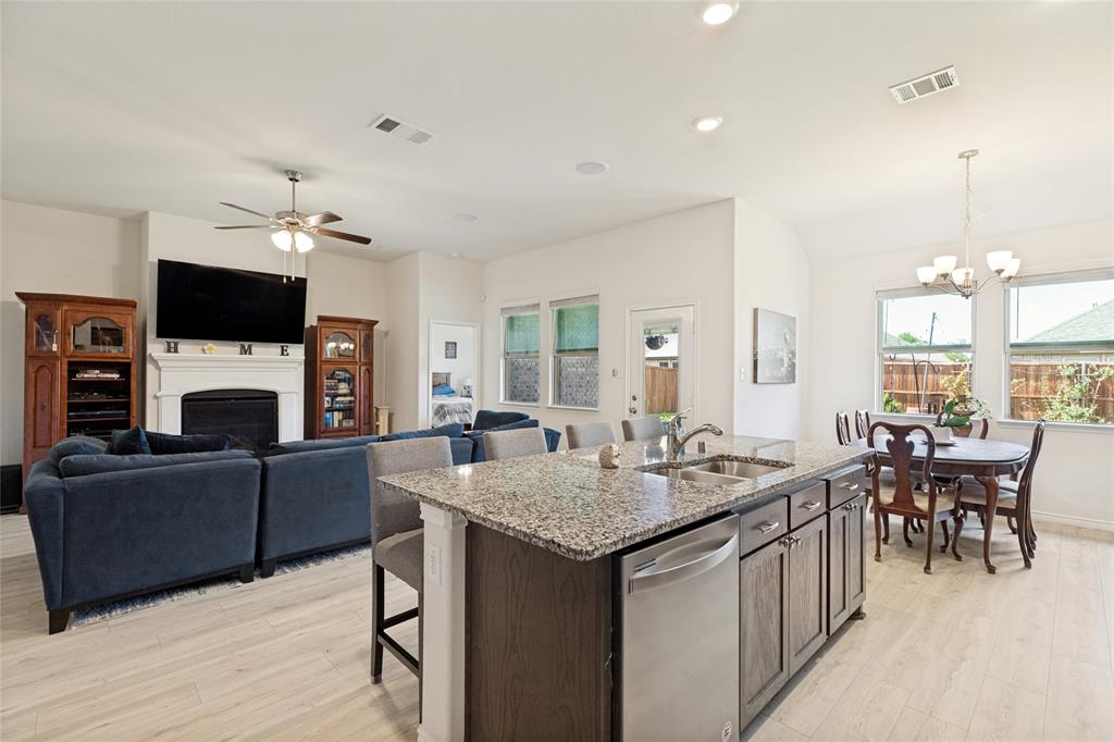 623 Stars Drive Anna, TX 75409 - Photo 8 of 26 Excellent hosting space!
