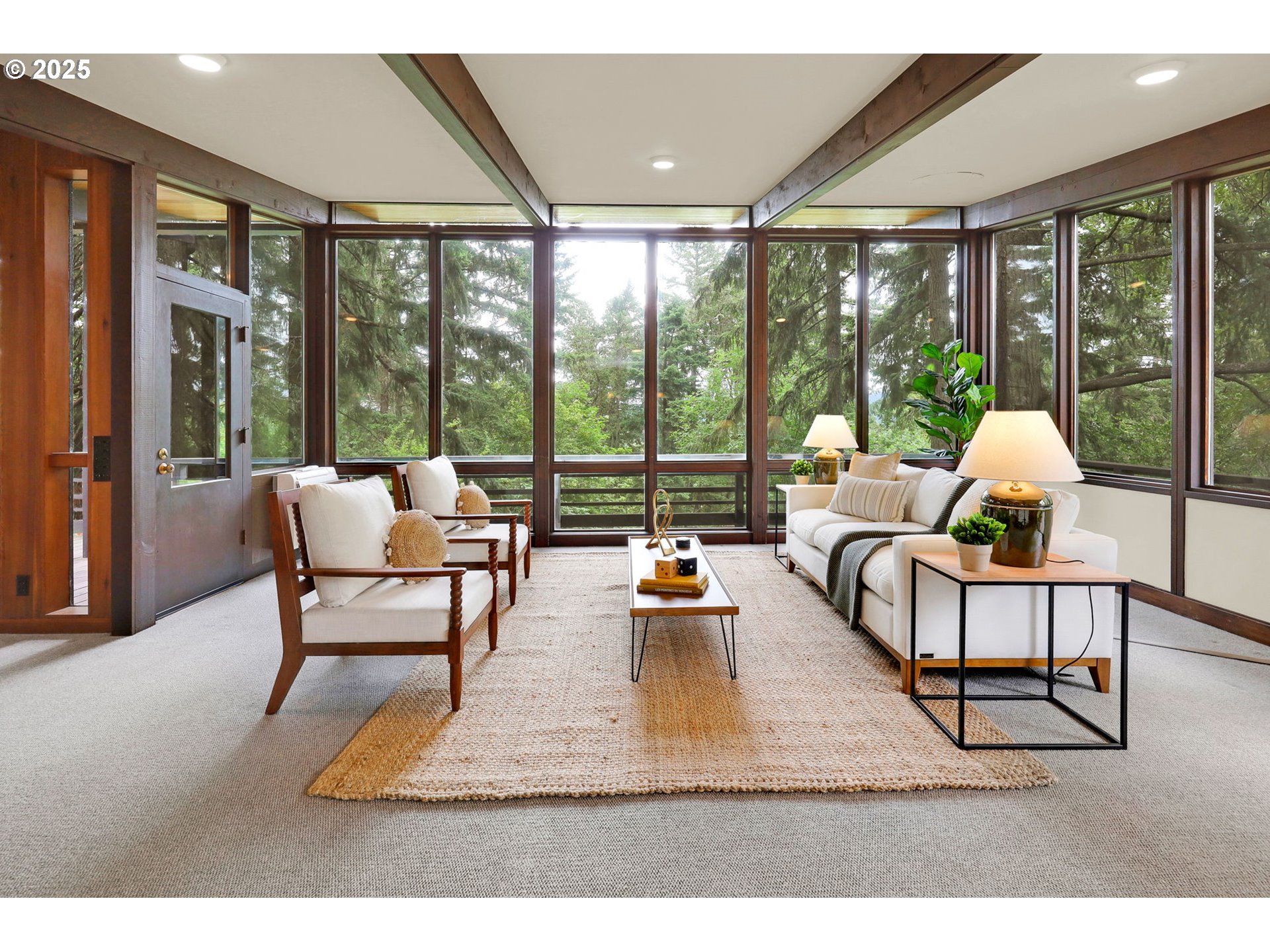 450 Horizon Road Eugene, OR 97405 - Photo 4 of 42