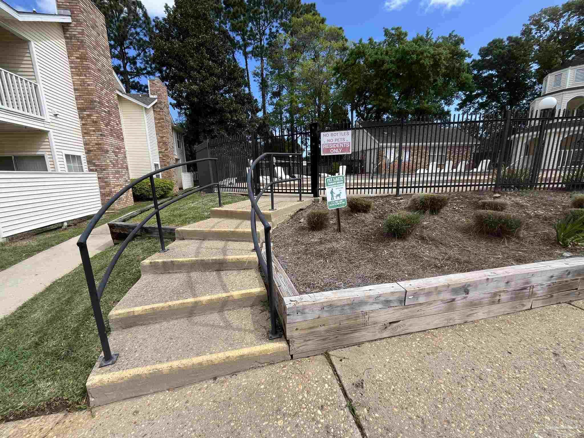 501 East Burgess Road, Unit C2 Pensacola, FL 32504 - Photo 33 of 39