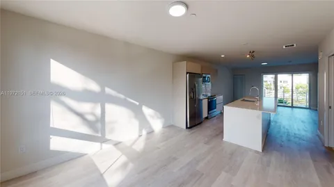 $437,900 | 2555 Northeast 193rd Street, Unit 2224, Miami, FL 33180