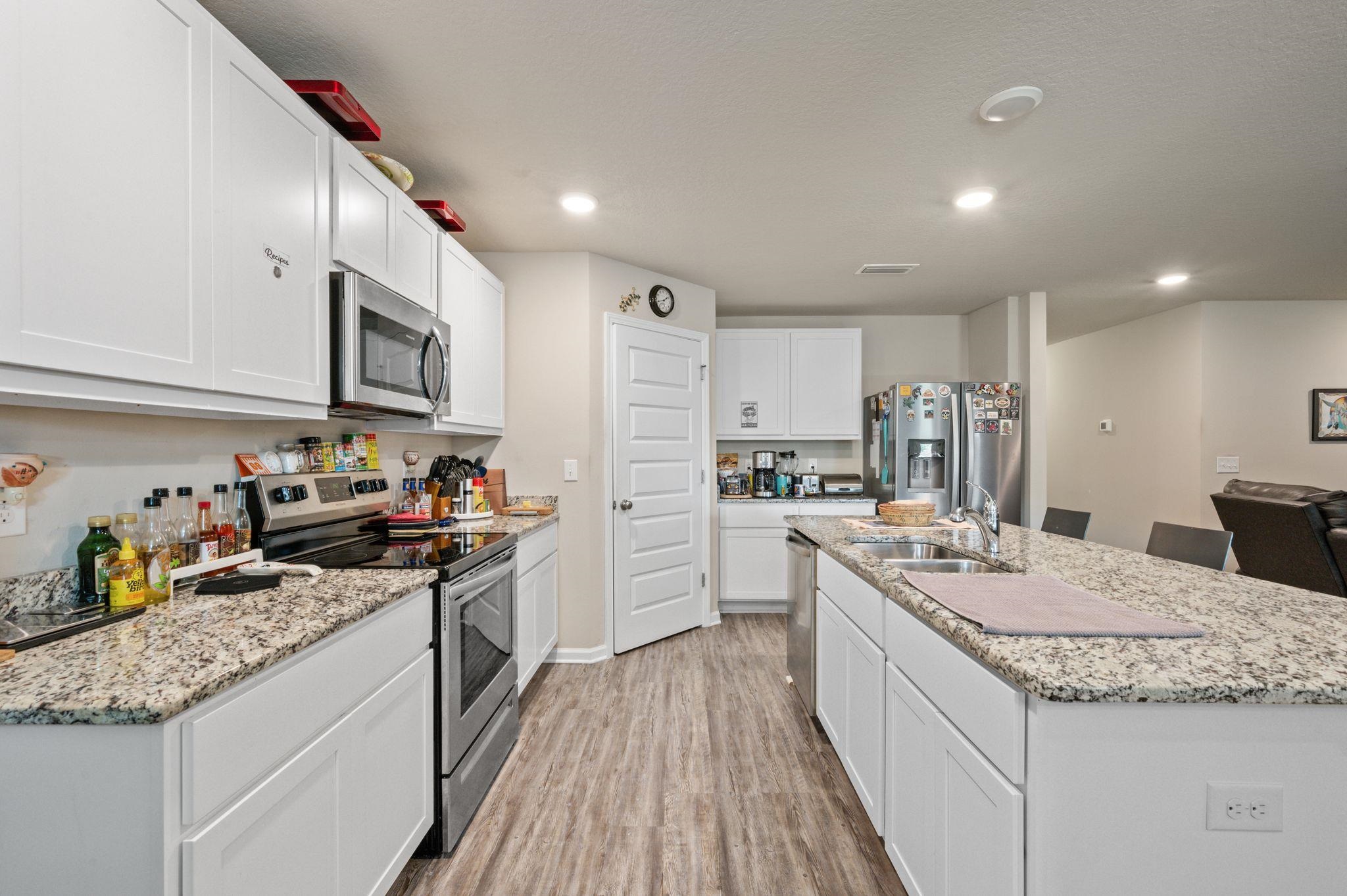 34475 Paisley Avenue Daphne, AL 36527 - Photo 15 of 31 Kitchen