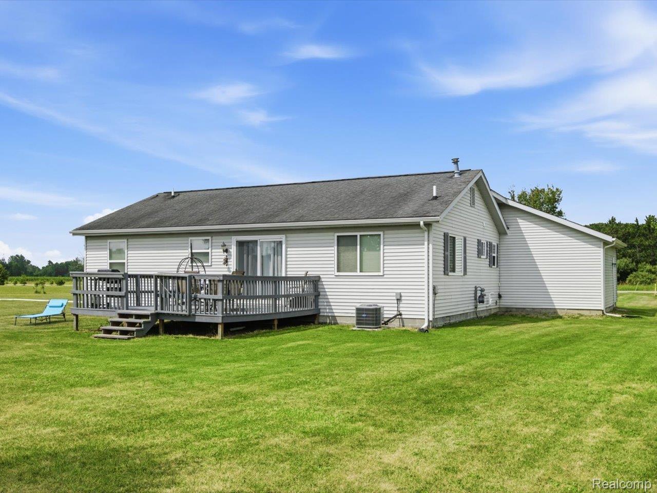 8884 Kilgore Road Avoca, MI 48006 - Photo 22 of 31 Back house