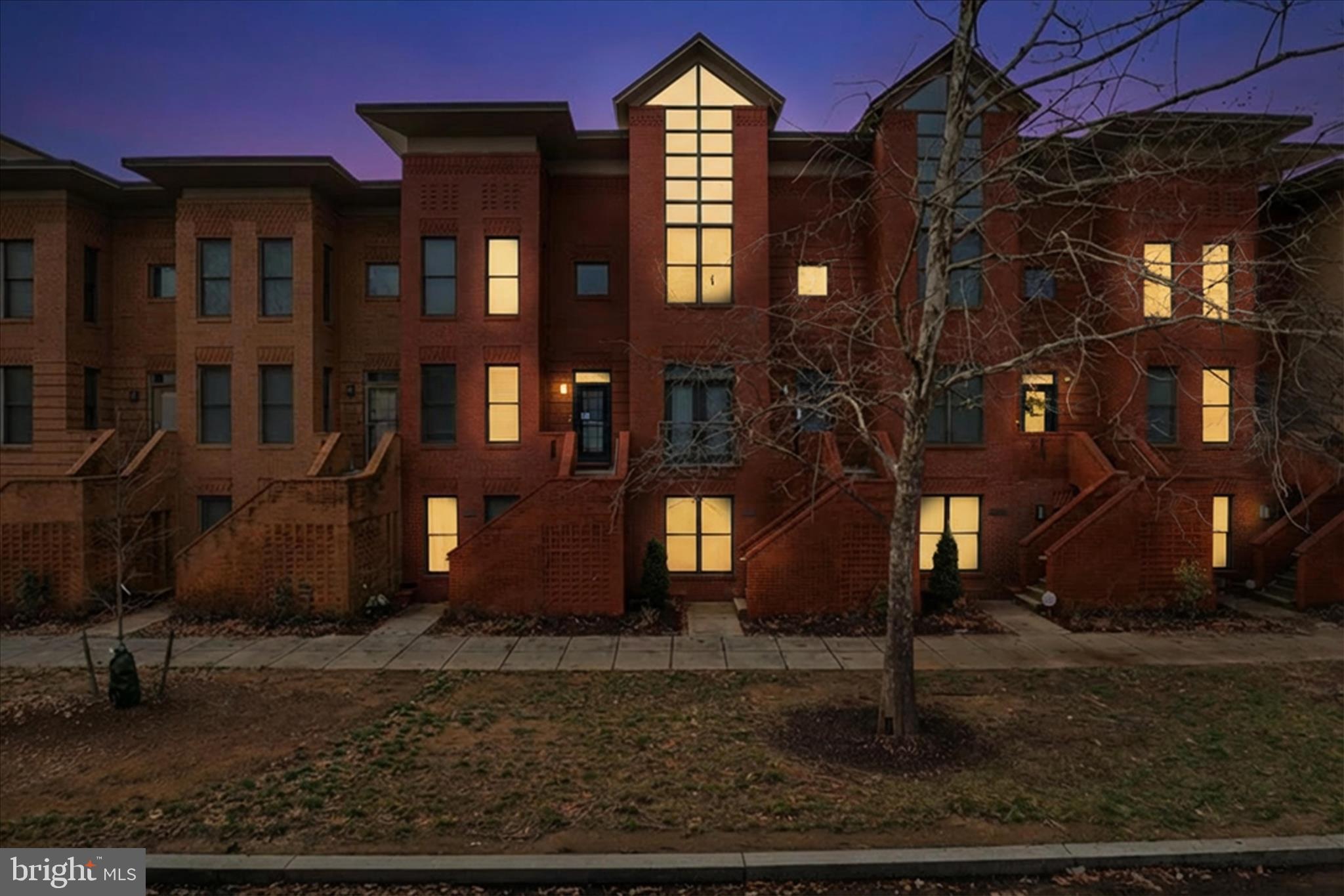 257 14th Street Southeast, Unit B Washington, DC 20003 - Photo 21 of 23 257B 14th St SE Will Be Your New Address!