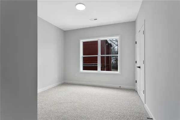 $235,000 | 4521 Forest Avenue, Unit B, Kansas City, MO 64110