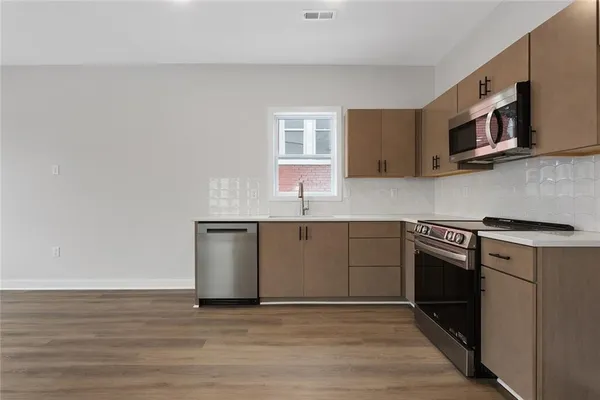 $235,000 | 4521 Forest Avenue, Unit B, Kansas City, MO 64110