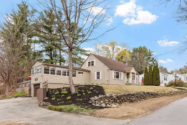 $499,900 | 21 Beal Street, Lunenburg, MA 01462