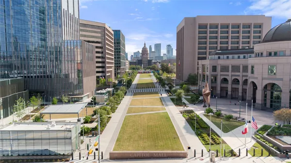 $678,000 | 313 West 17th Street, Unit 1702, Austin, TX 78701