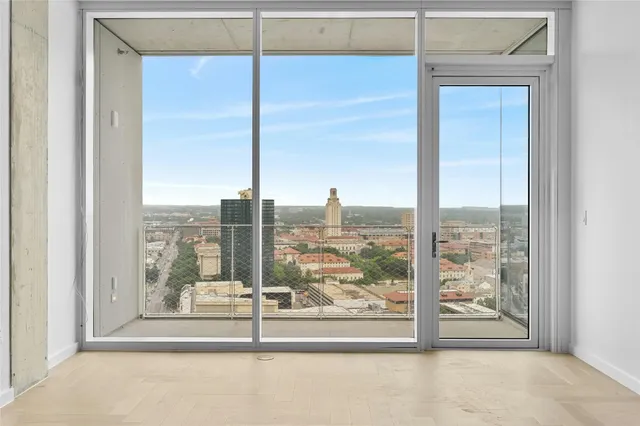 $678,000 | 313 West 17th Street, Unit 1702, Austin, TX 78701
