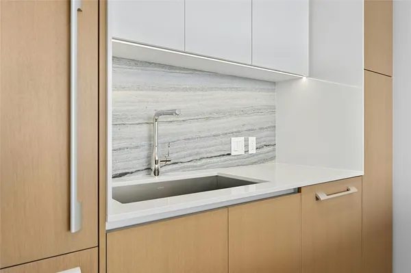 $678,000 | 313 West 17th Street, Unit 1702, Austin, TX 78701