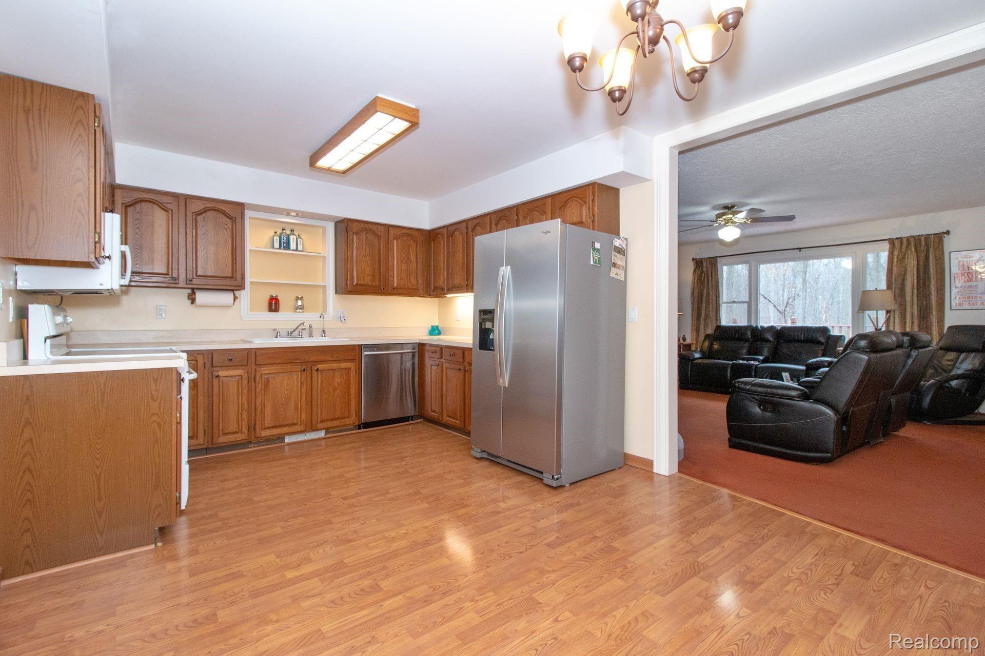 7355 Golf Club Road Howell, MI 48843 - Photo 9 of 25 9.jpg