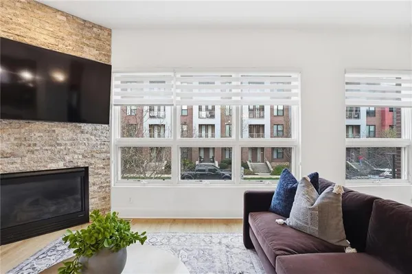 $749,950 | 4547 Washington Street, Unit B1, Kansas City, MO 64111