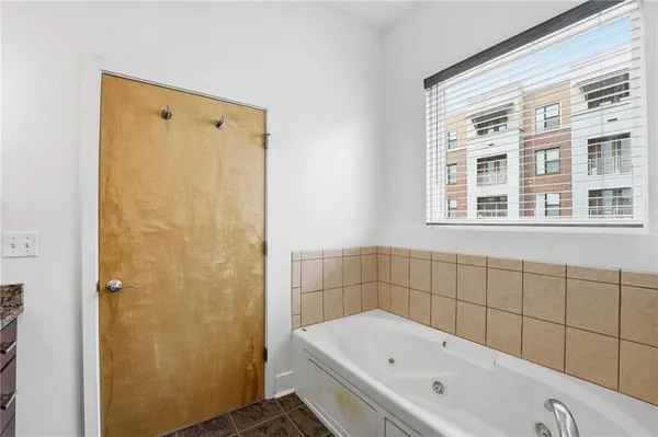 $749,950 | 4547 Washington Street, Unit B1, Kansas City, MO 64111