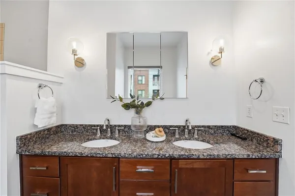 $749,950 | 4547 Washington Street, Unit B1, Kansas City, MO 64111