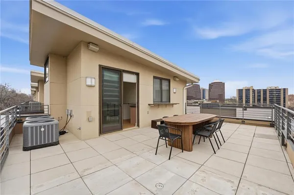 $749,950 | 4547 Washington Street, Unit B1, Kansas City, MO 64111