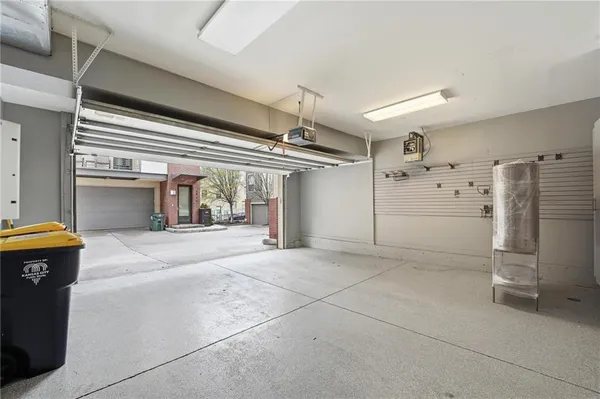 $749,950 | 4547 Washington Street, Unit B1, Kansas City, MO 64111