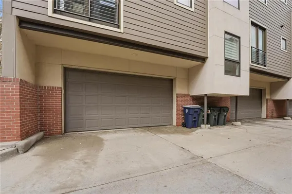 $749,950 | 4547 Washington Street, Unit B1, Kansas City, MO 64111
