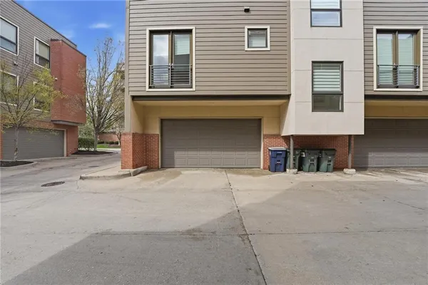 $749,950 | 4547 Washington Street, Unit B1, Kansas City, MO 64111